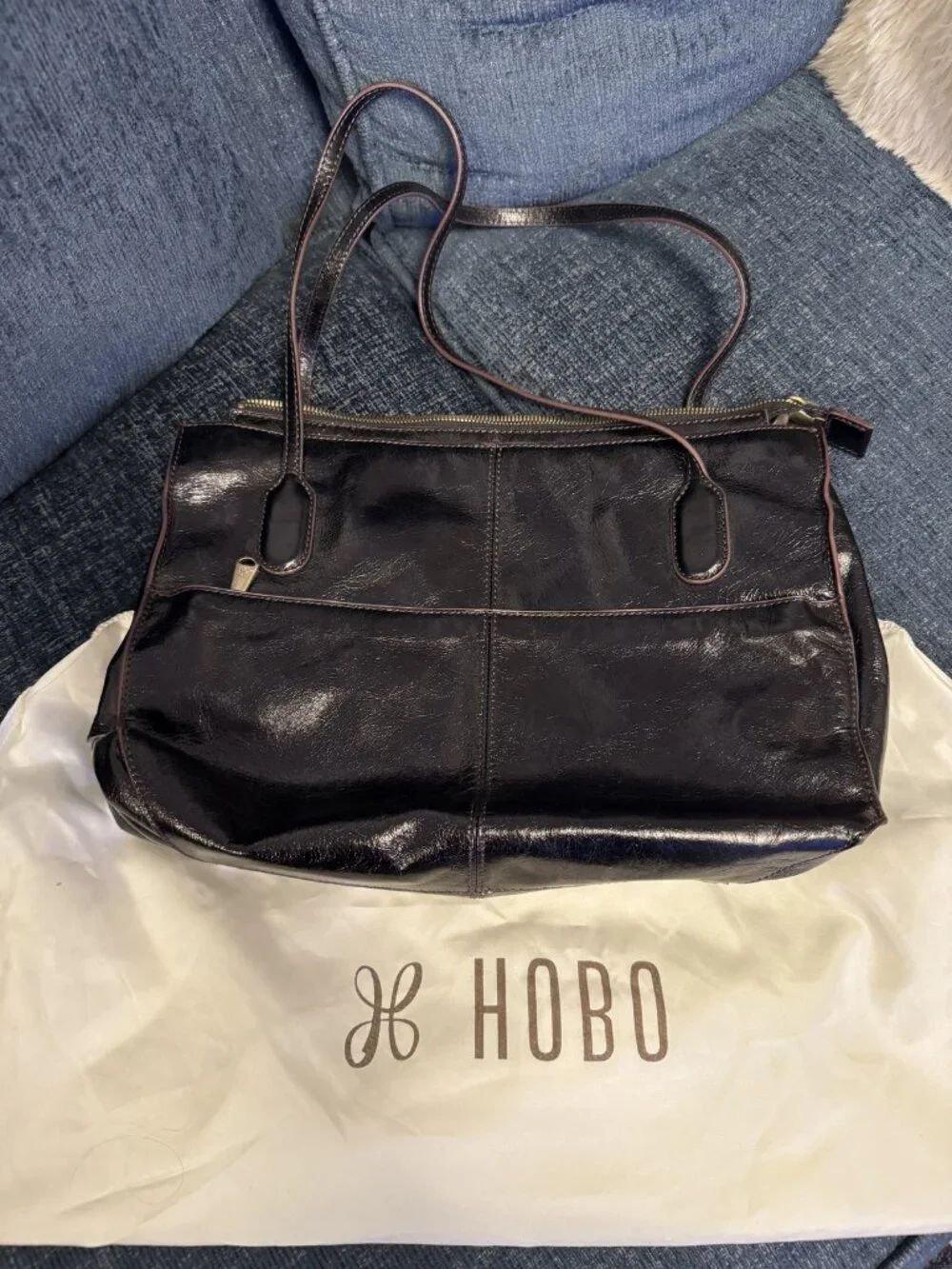 Hobo Size Medium (M) Soft Leather Shoulder Bag with Zip Closure
